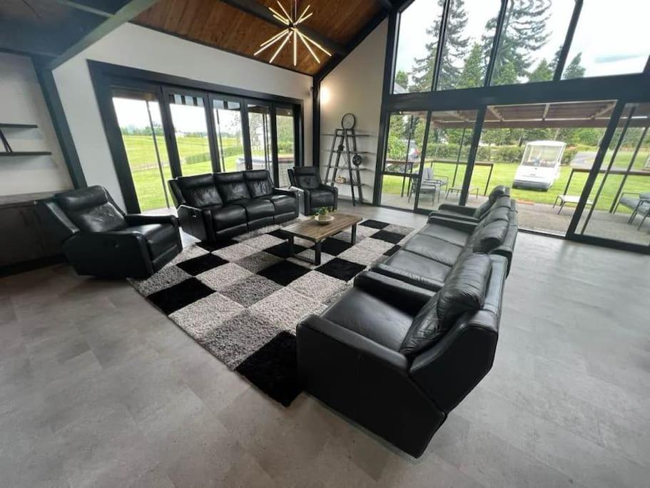 The Clubhouse Villa Hamilton Exterior photo
