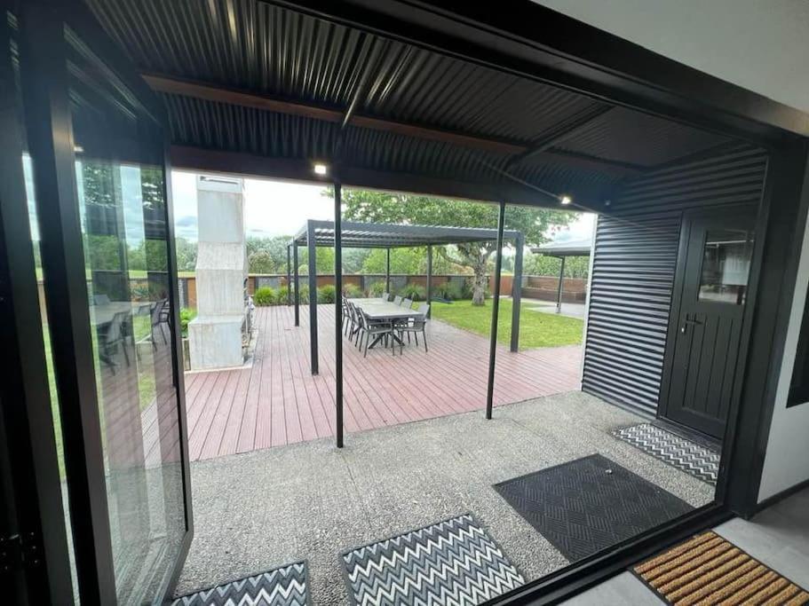 The Clubhouse Villa Hamilton Exterior photo